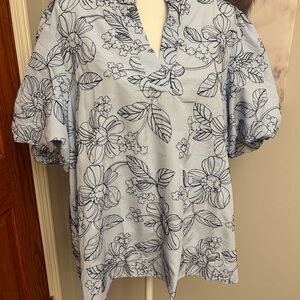 Umgee Blue and White Floral Puff Sleeve Blouse